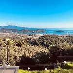 Greenhill&blue Sea