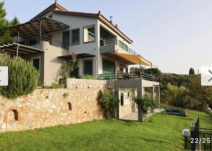 Greenhill&blue Sea *