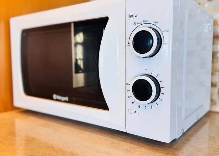 Greenhill&blue Sea *