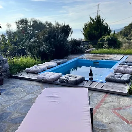 Greenhill&blue Sea *