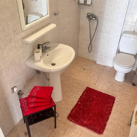 Greenhill&blue Sea *