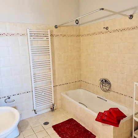 Greenhill&blue Sea *