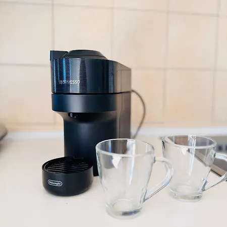 Greenhill&blue Sea *